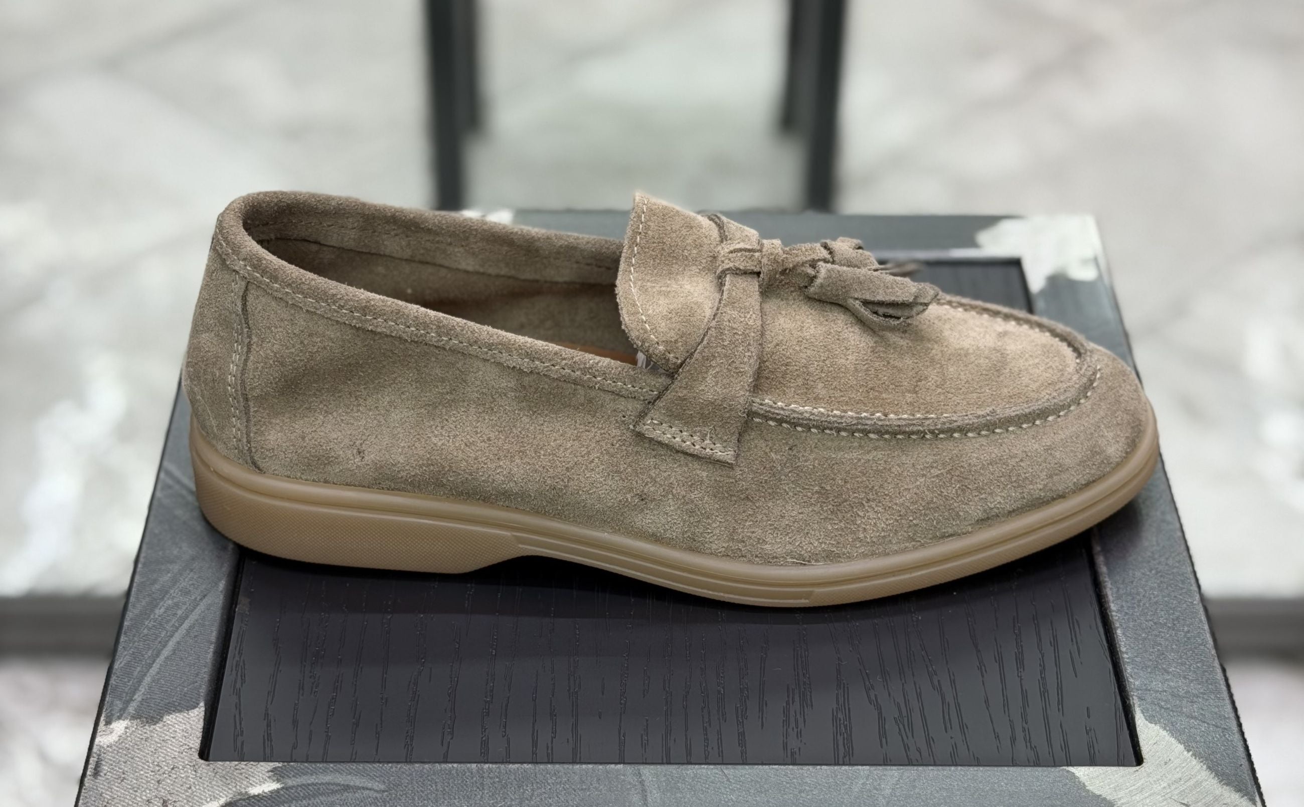 MOCASSINO IN CAMOSCIO CON NAPPINE PBB.BEI