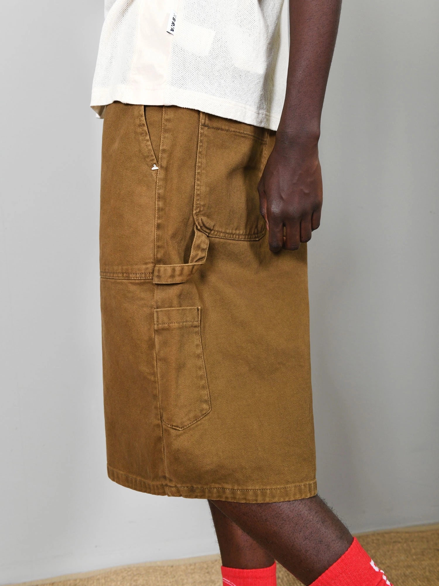 BERMUDA CARGO TASCONATO CON CUCITURE TON SUR TON - RELAXED FIT M-261010.BRU