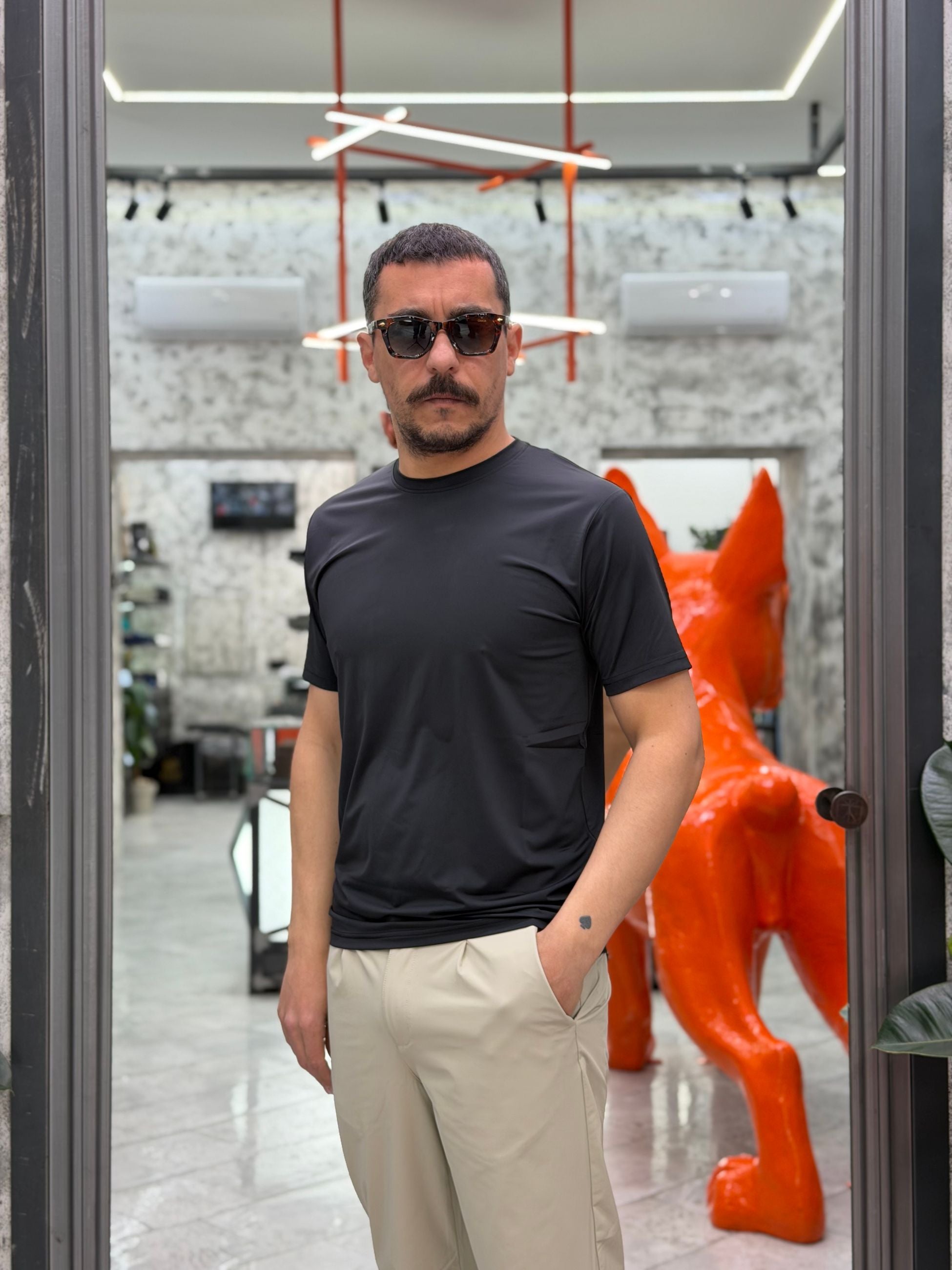 T-SHIRT IN TESSUTO TECNICO NO STIRO SUPER ELASTICIZZATO - SLIM FIT TE3326SS.NER