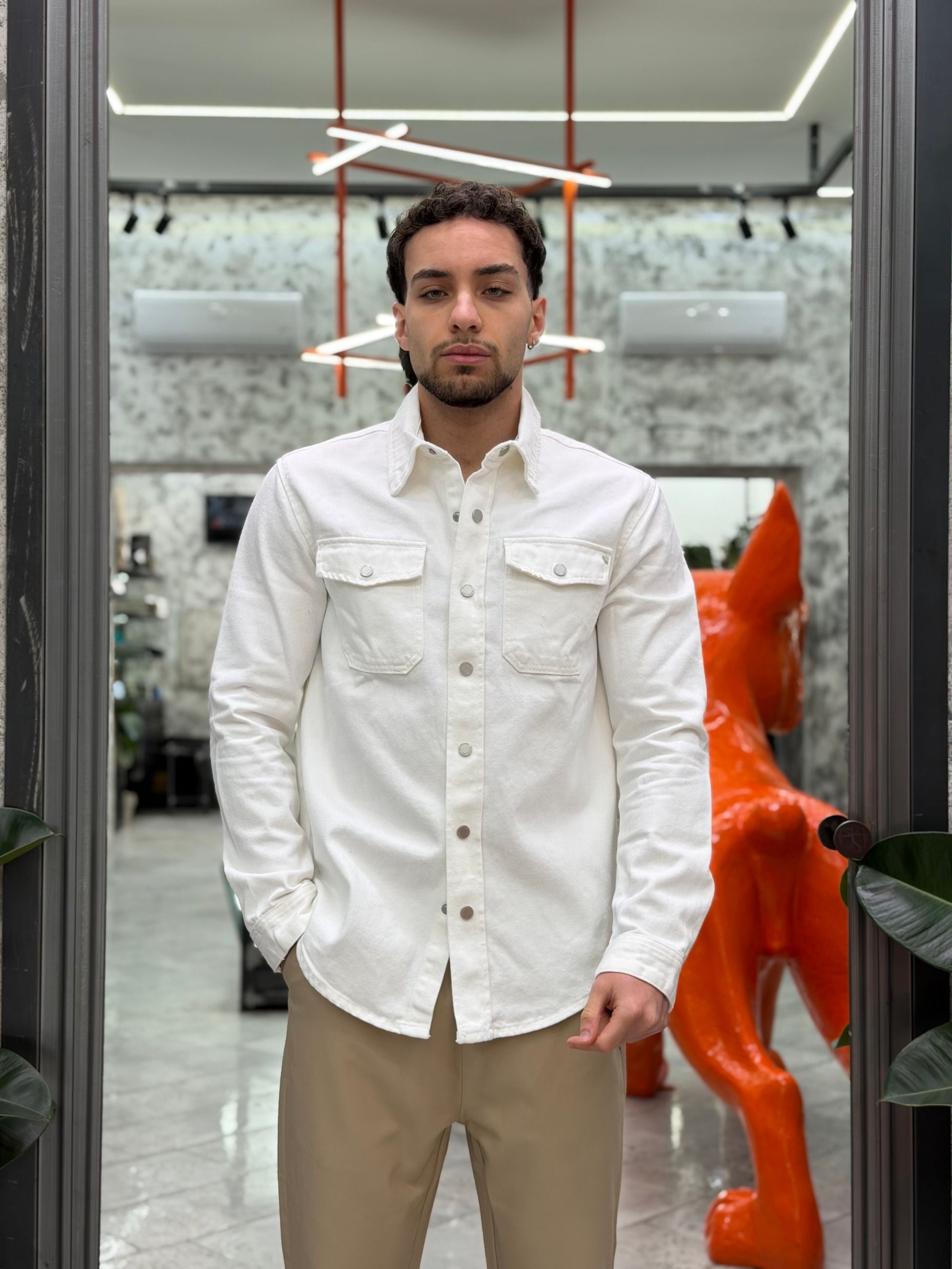 CAMICIA TEXANA IN DENIM CON TASCHINI APPLICATI E BOTTONI AUTOMATICI - REGULAR FIT GL2533YH.BIA