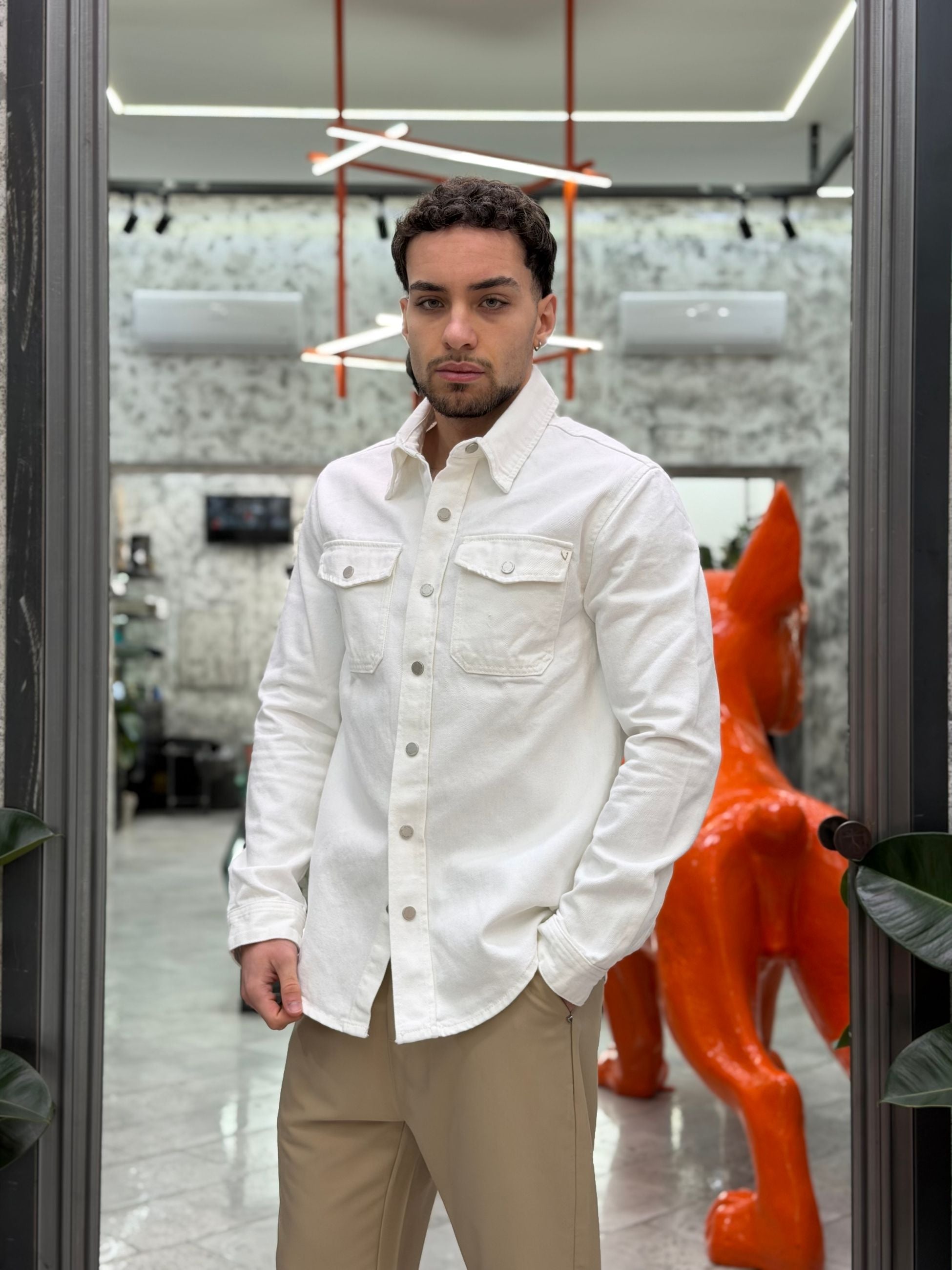 CAMICIA TEXANA IN DENIM CON TASCHINI APPLICATI E BOTTONI AUTOMATICI - REGULAR FIT GL2533YH.BIA