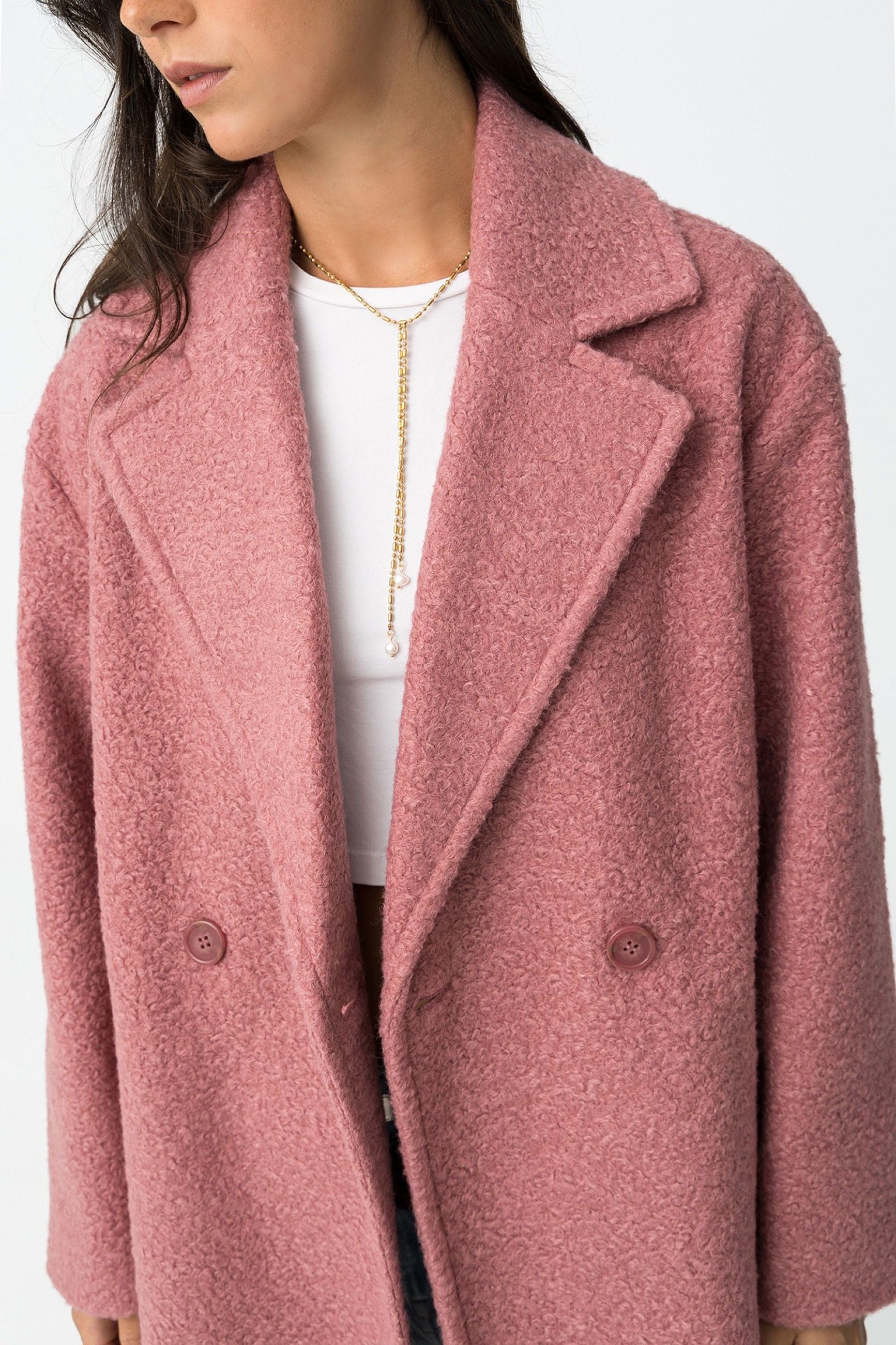 CAPPOTTO SUCKYLALA LUNGO IN BOUCLE', CON DUE TASCHE ANTERIORI, CHIUSURA DOPPIOPETTO E BOTTONI. REVERS A LANCIA - RELAXED FIT 10062220.ROS