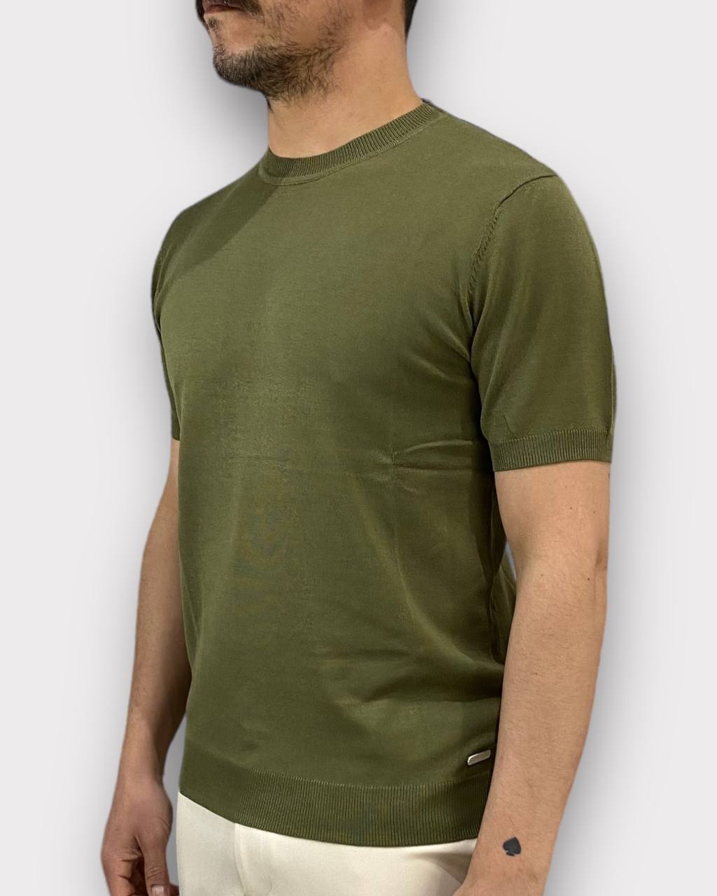 T-SHIRT IN FILO BASIC - MANICHE E VITA ELASTICIZZATE - REGULAR FIT