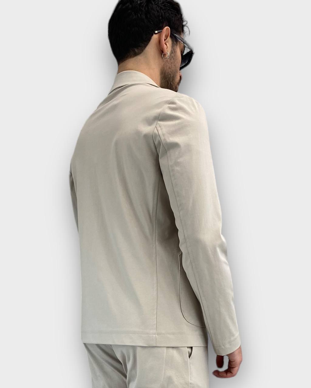 GIACCA DA ABITO MONOPETTO IN TESSUTO PUNTO MILANO ELASTICIZZATO CON TASCHE A TOPPA - SLIM FIT