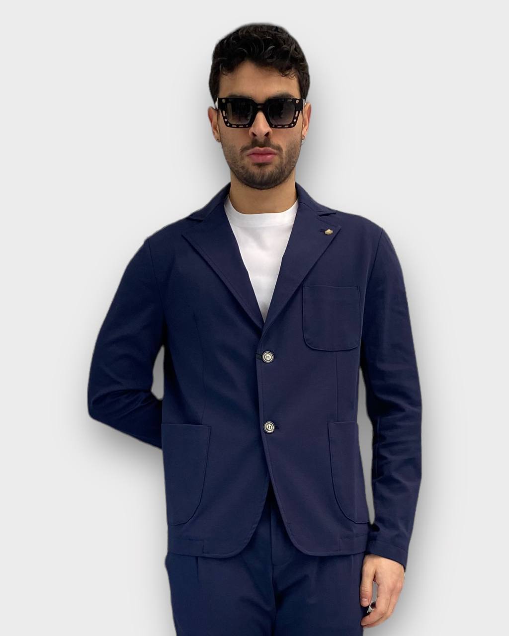 GIACCA DA ABITO MONOPETTO IN TESSUTO PUNTO MILANO ELASTICIZZATO CON TASCHE A TOPPA - SLIM FIT