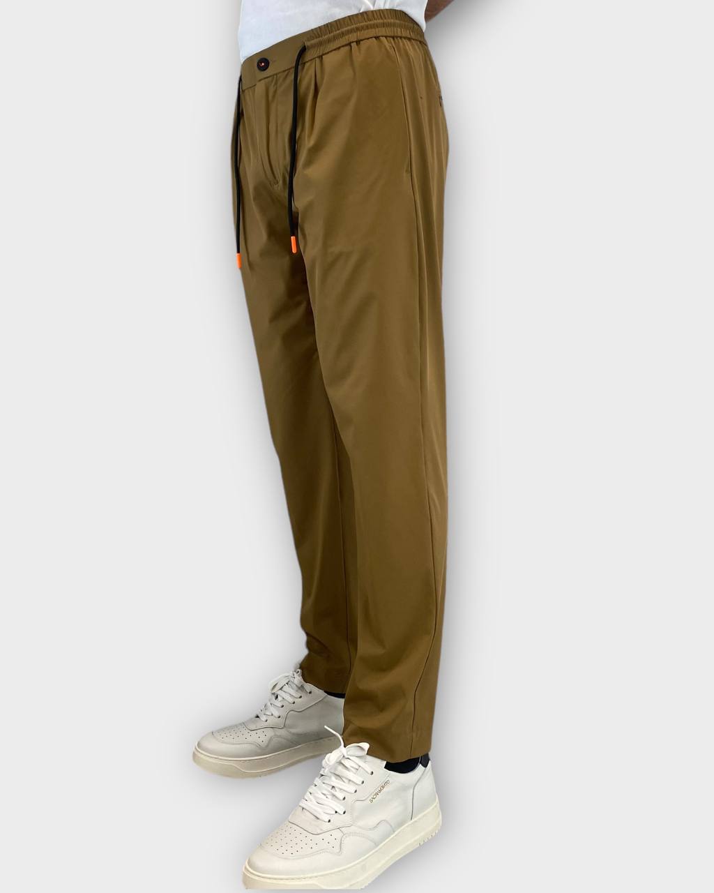 PANTALACCIO IN MORBIDO E LEGGERO TESSUTO TECNICO - RELAXED FIT