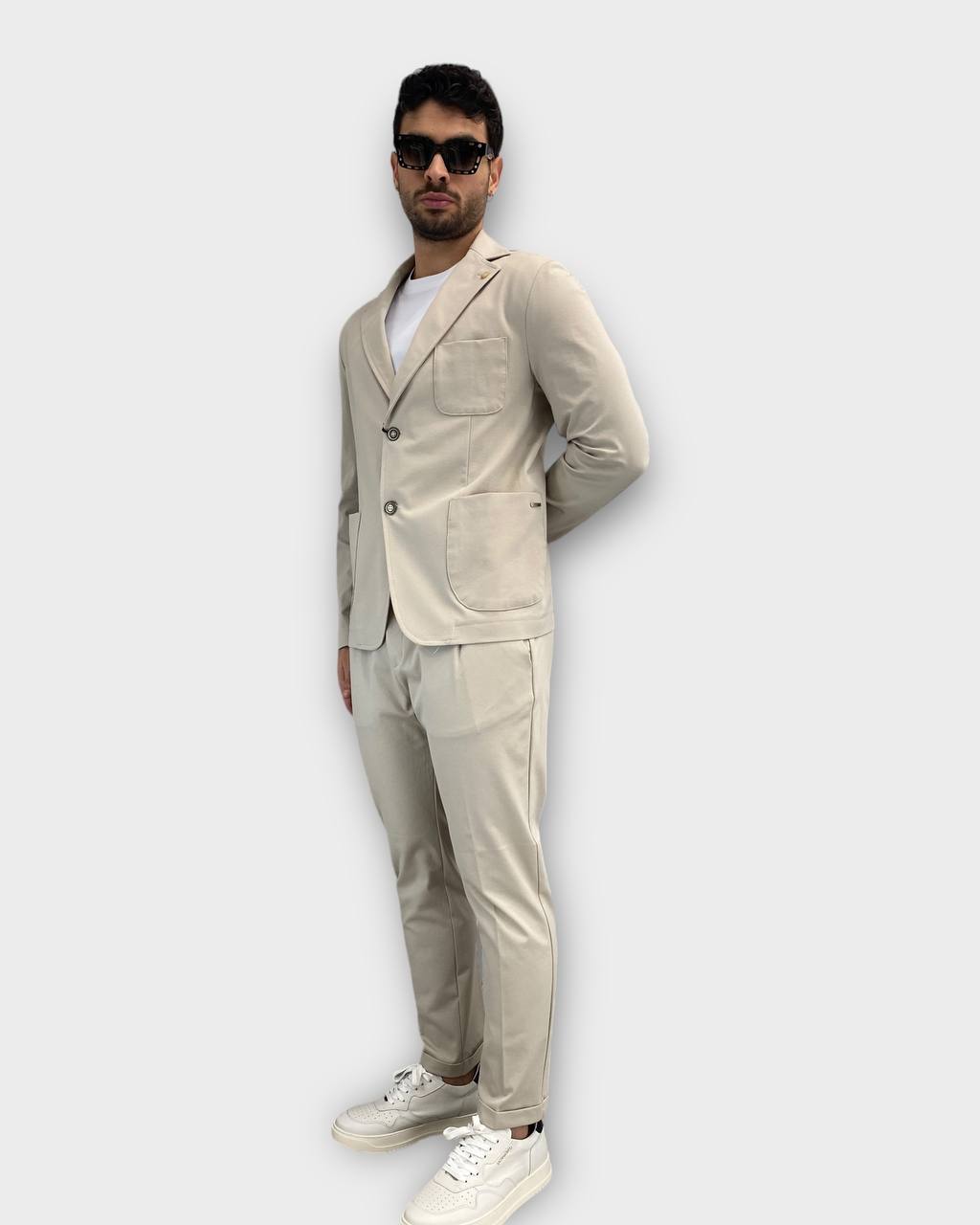GIACCA DA ABITO MONOPETTO IN TESSUTO PUNTO MILANO ELASTICIZZATO CON TASCHE A TOPPA - SLIM FIT